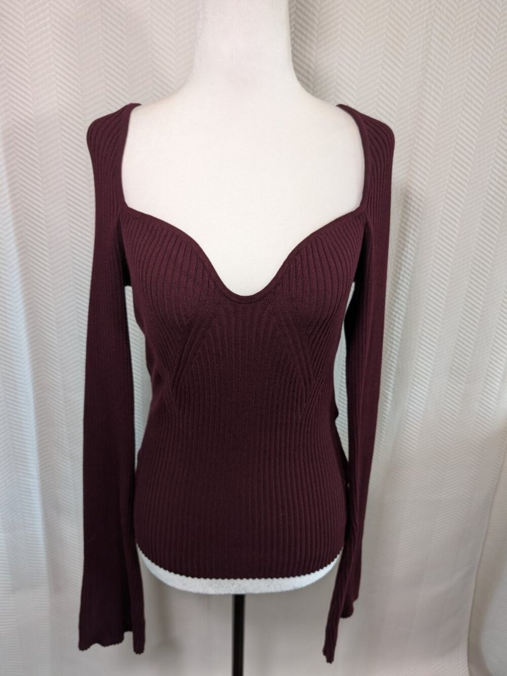H&M Sweetheart Ribbed Sweater Knit Top Burgundy Bordeaux Bell Flare Sleeve Large